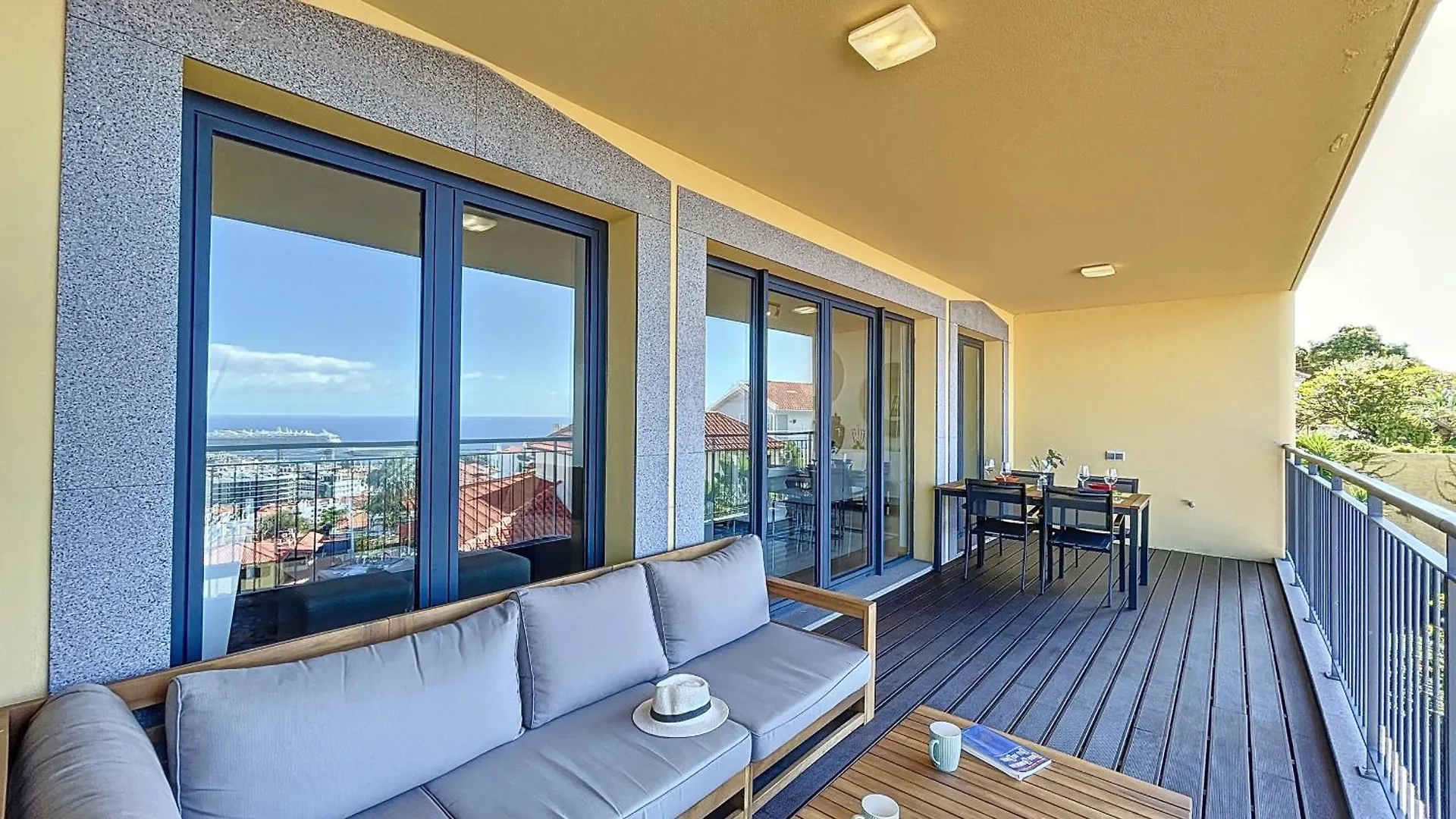 The View By Atlantic Holiday Funchal Apartman
